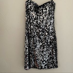🎁 As U Wish- Black Sequin Strapless Mini Dress